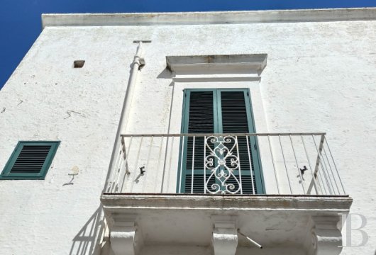 À Ostuni, dans le Haut-Salento, une demeure du 19ème siècle, dans le centre historique